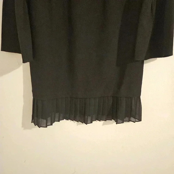 Laundry by Shelli Segal Pleated Shift Dress - Picture 6 of 7